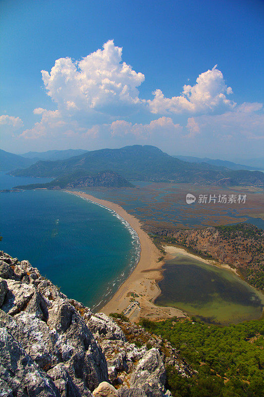 Iztuzu海滩和土耳其的Dalyan View。